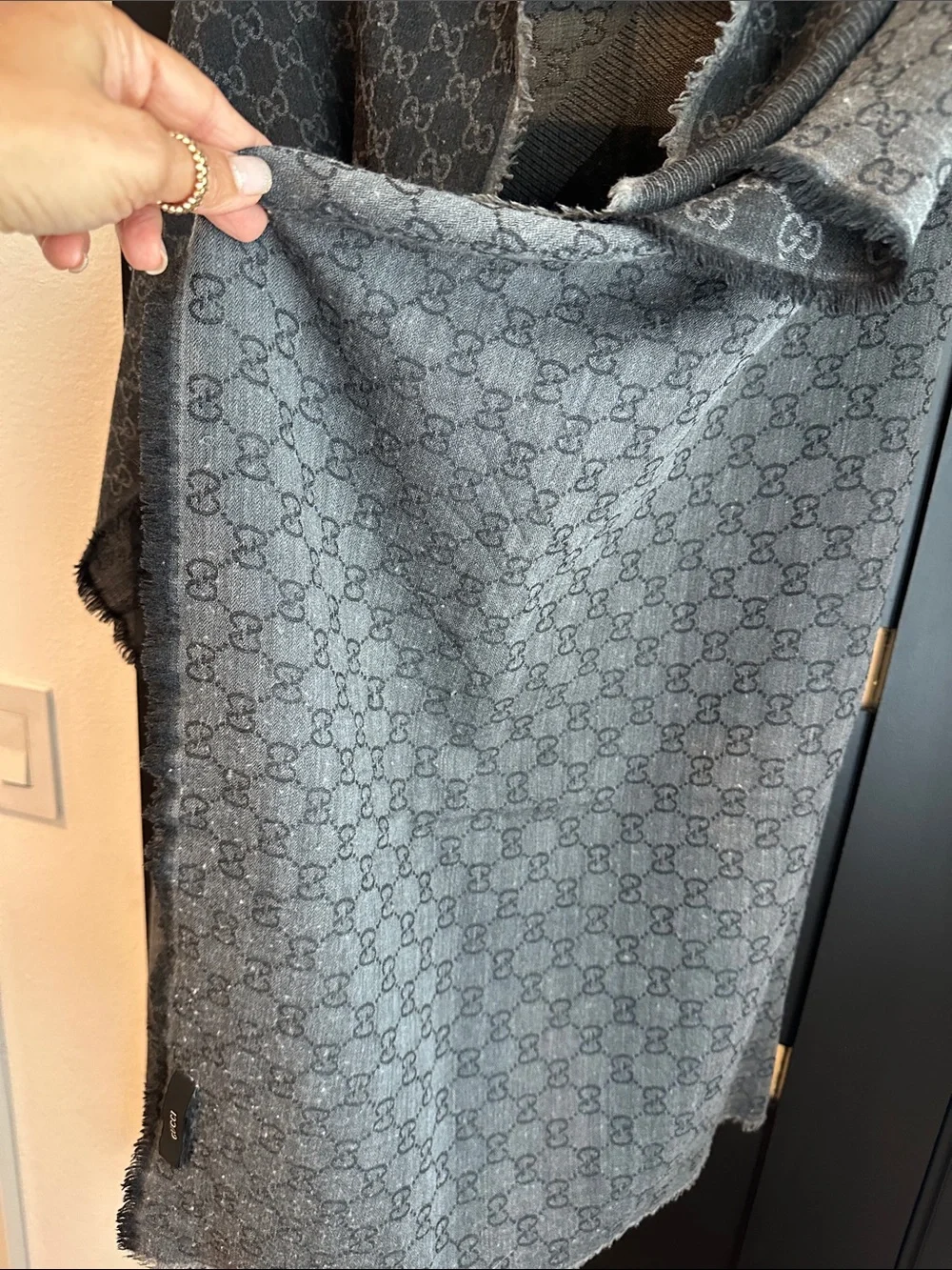 Gucci knit wrap